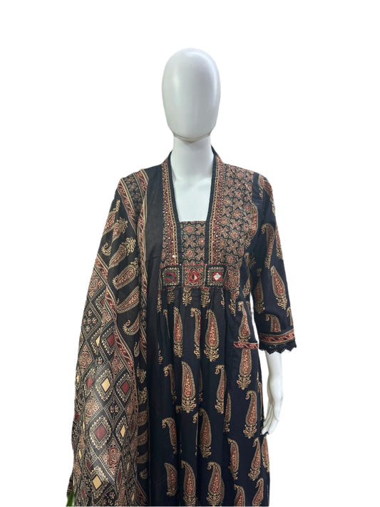 Breathable Cotton 3-Piece Ensemble - Exquisite Cutdana & Mirror Work with Flowing Palazzo in Classic Black