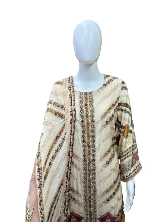 Elegant Crepe 3-Piece Set in Sophisticated Beige