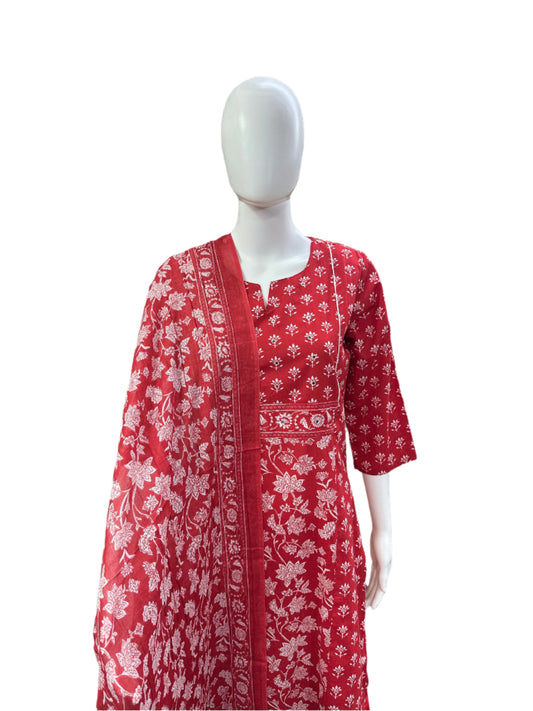 Breathable Cotton 3-Piece Ensemble - Romantic Floral Top with Panel Design &amp; Lightweight Mul Dupatta in Vibrant Red