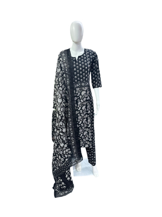 Breathable Cotton 3-Piece Ensemble - Romantic Floral Top with Panel Design &amp; Lightweight Mul Dupatta in Classic Black