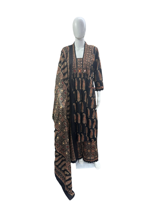 Breathable Cotton 3-Piece Ensemble - Exquisite Cutdana &amp; Mirror Work with Flowing Palazzo in Classic Black