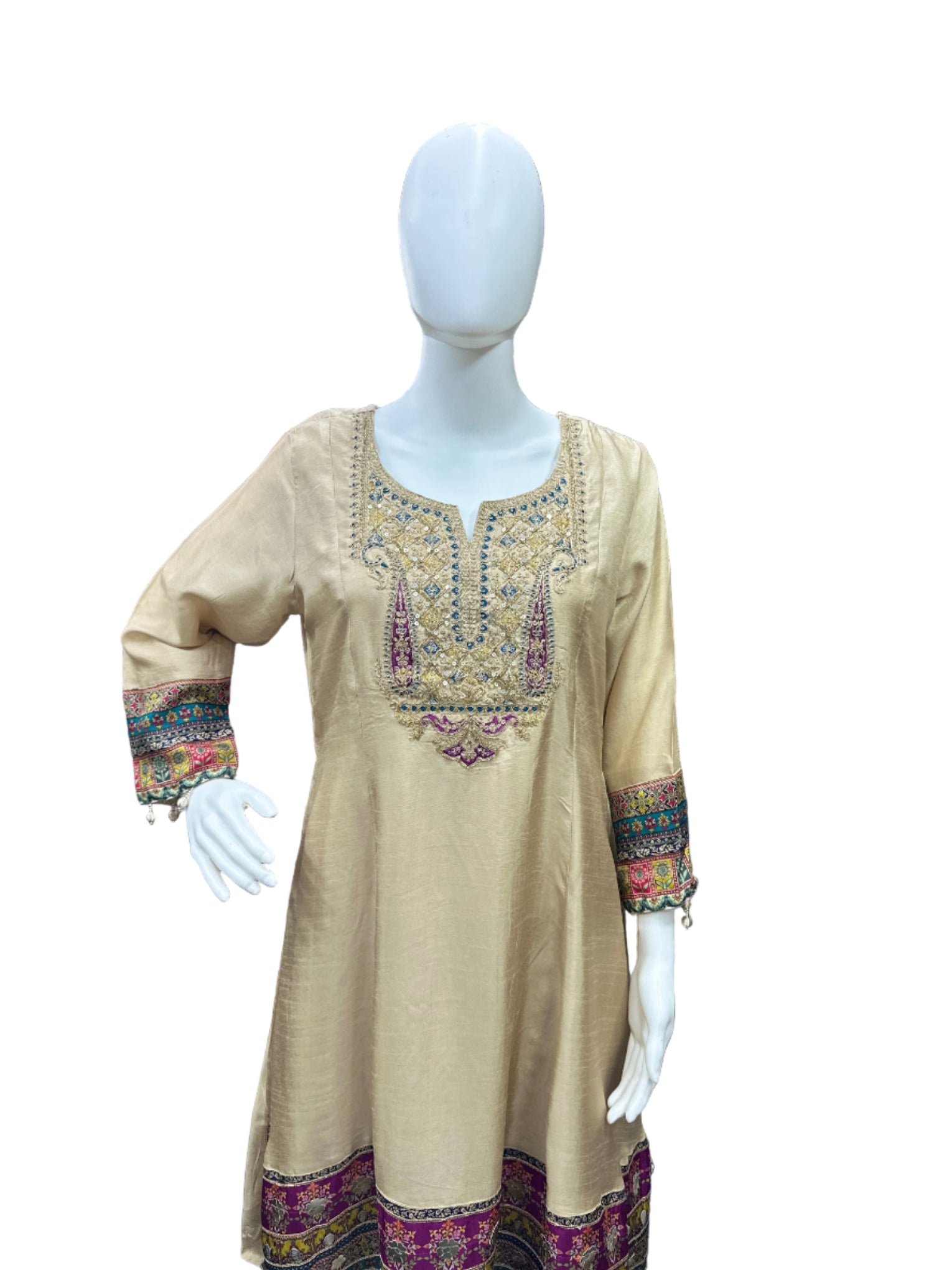 Elegant Dola Silk 3-Piece Set in Sophisticated Beige