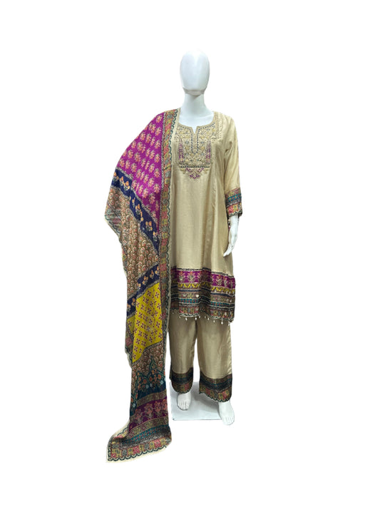 Elegant Dola Silk 3-Piece Set in Sophisticated Beige