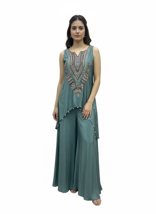 Stunning Natural Crepe 2-Piece Set in Turquoise Green